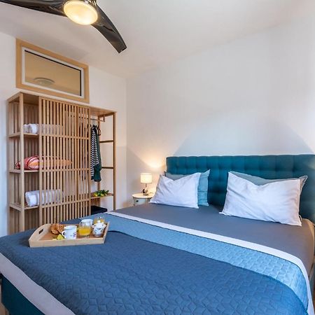Apartments Lota On Top Location Supetar Exterior foto