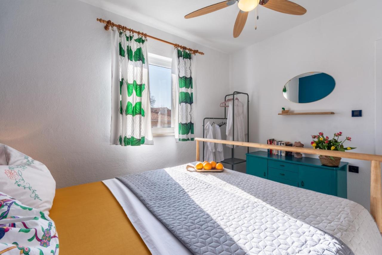 Apartments Lota On Top Location Supetar Exterior foto